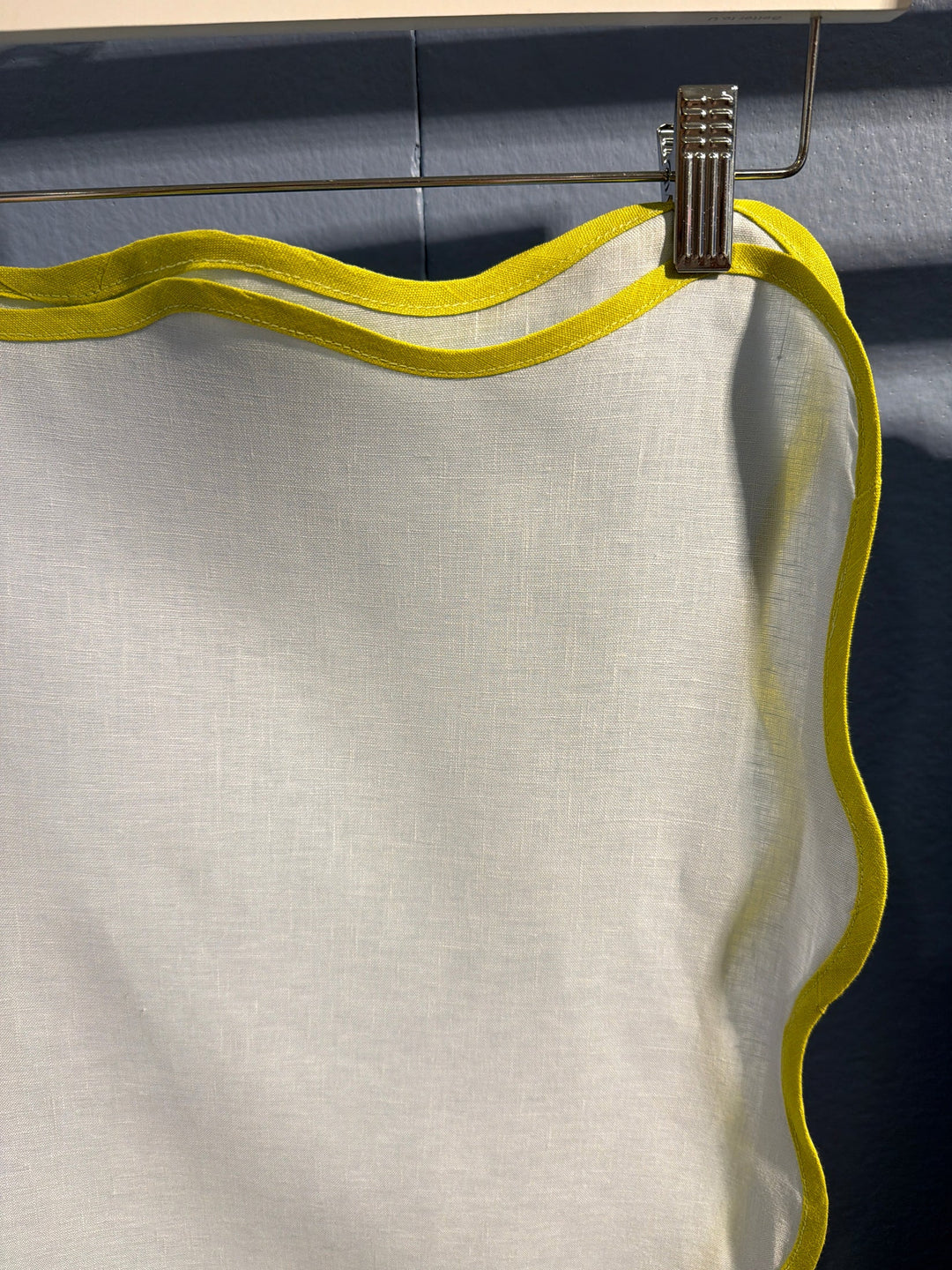 Scalloped Game Table Linen