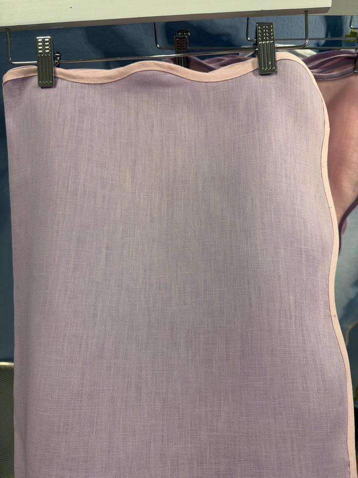 Scalloped Game Table Linen