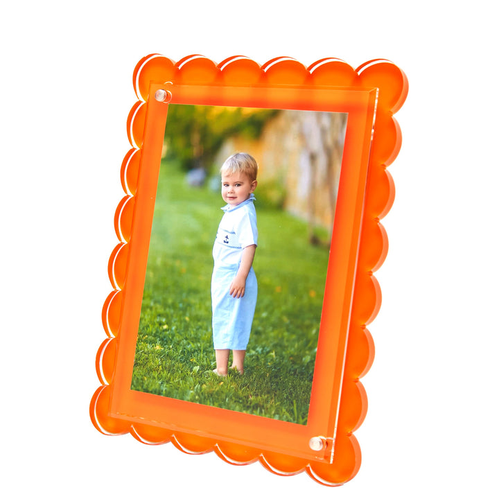 Scalloped Frame