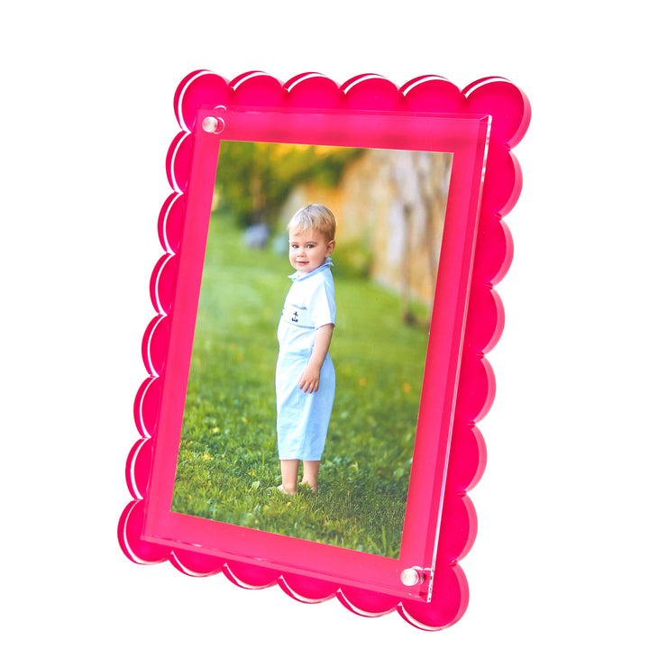 Scalloped Frame